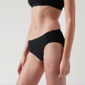 Athleta Clean Medium Bottom
